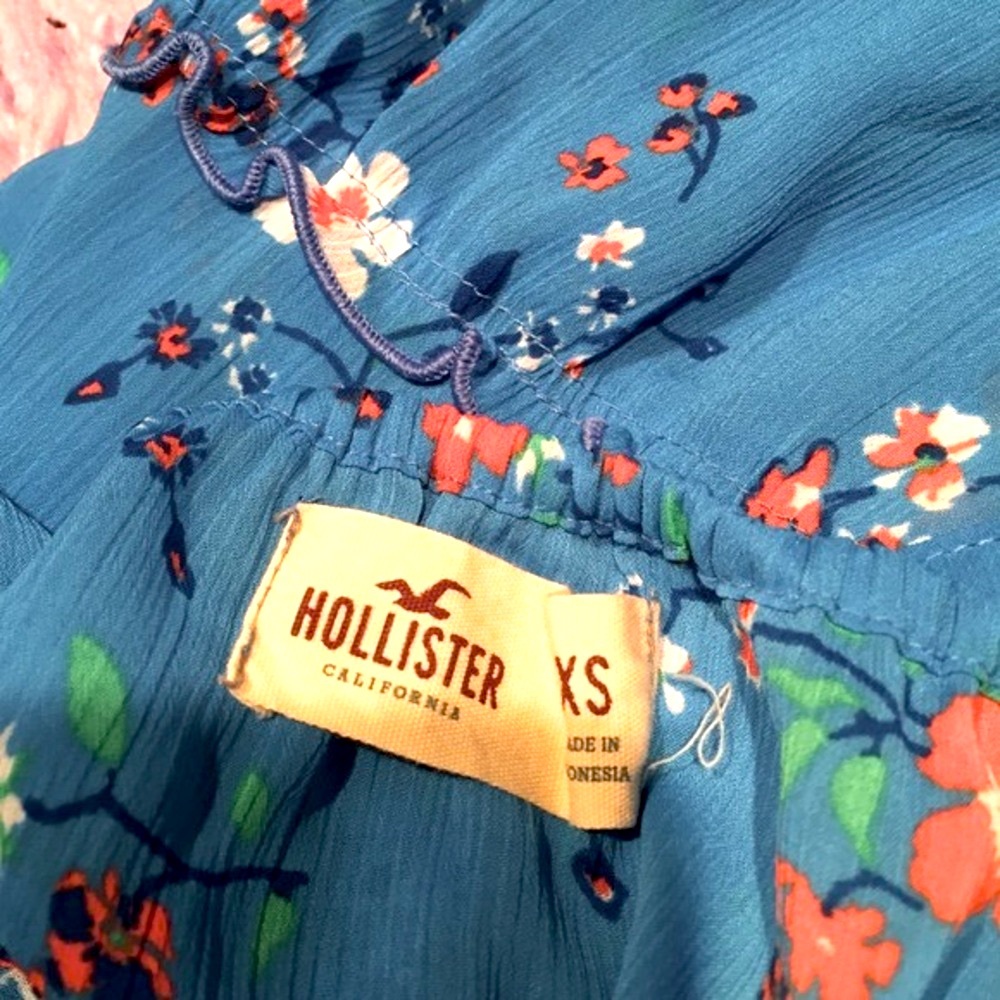 Hollister Blue Boho Floral Cami Top - Picture 6 of 10